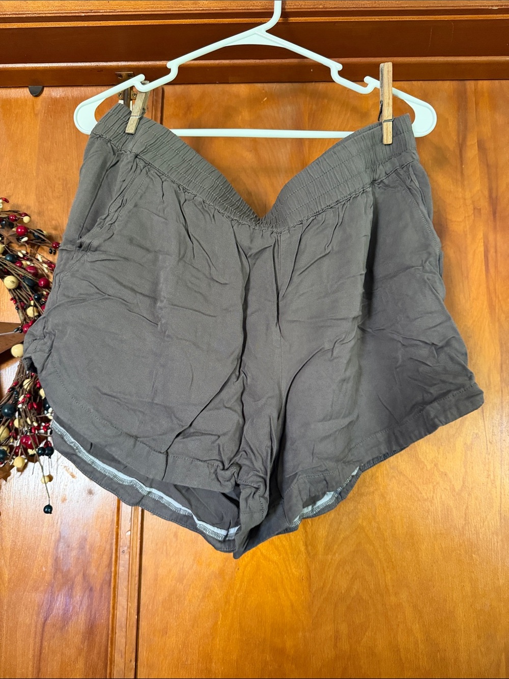 Maurices Dark Gray High‑Waist Elastic Waistband Shorts